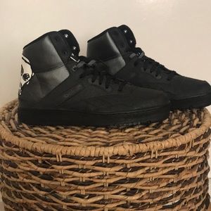Men’s Reebok skull high tops
